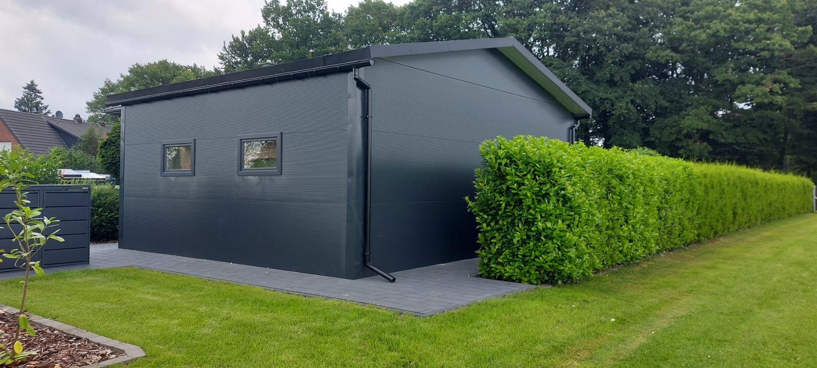 Isolierte Blechhalle aus Sandwichpaneelen 7,26 m x 6,26 m – Bild 5