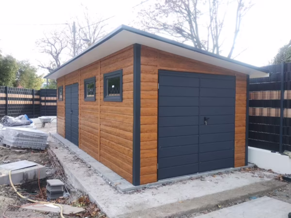 Isolierte Garage 8 x 3 m Polyurethan