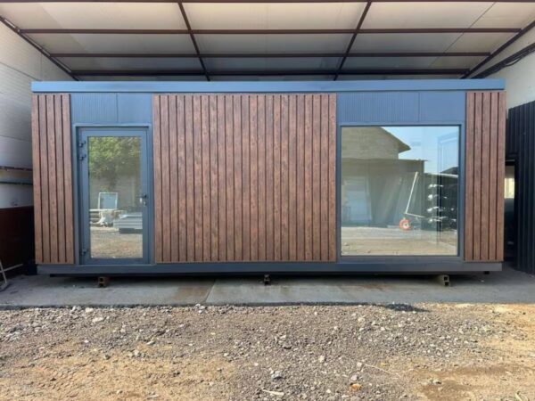 Bürocontainer - Wohncontainer 7x3m
