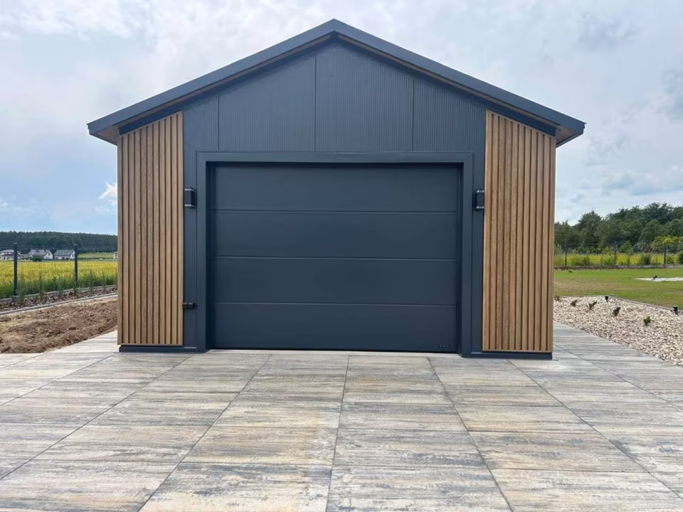 Blechgarage mit Satteldach und Sandwichpaneelen (100 mm) 5 m x 7 m – Bild 6